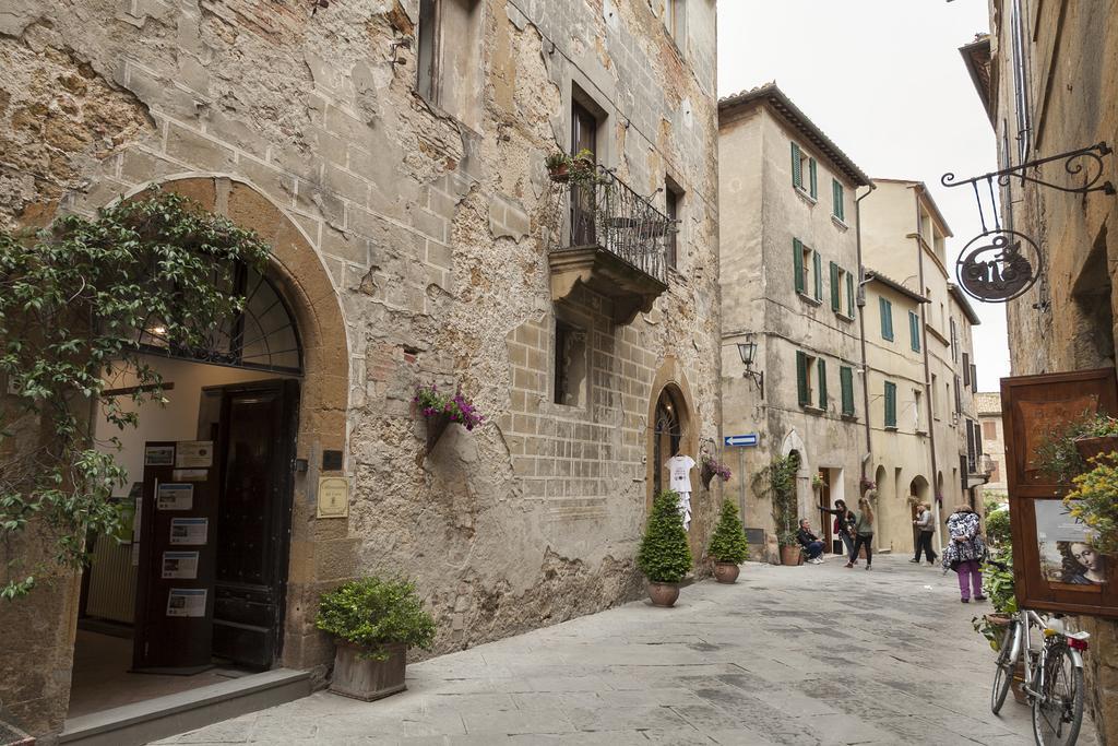 Affittacamere Del Corso Pienza Luaran gambar